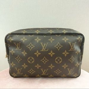 Authentic Louis Vuitton Trousse Toilette 23